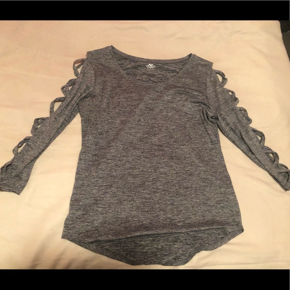Darkish gray long sleeve w/ sleeve design
